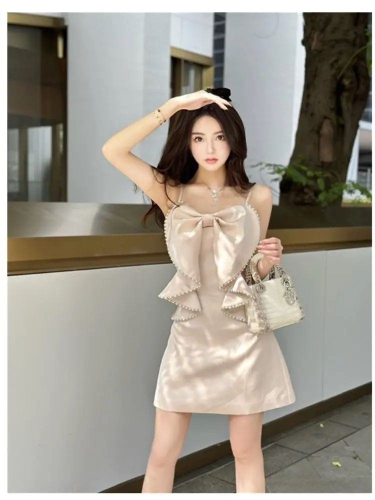 Luxury Pearl Rhinestone Ruffle Bow Cami ชุดภาษาฝรั่งเศสคํา Elegant วันเกิดชุดมินิสําหรับผู้หญิงหญิง Glamorous & Chic ชุด