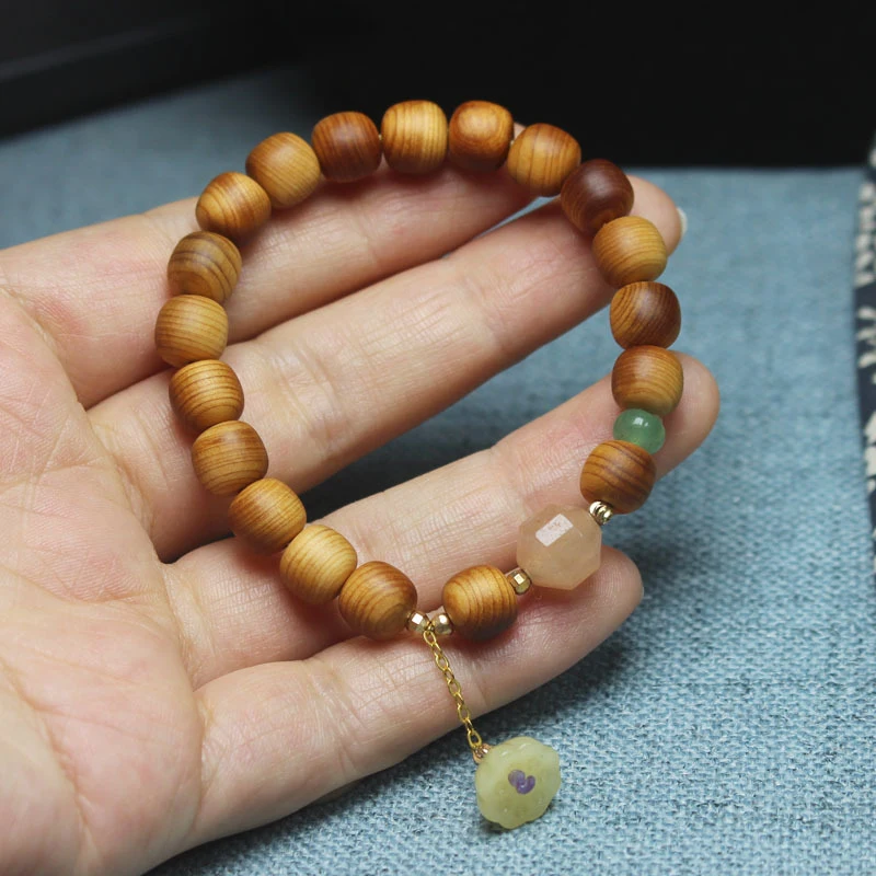 

Taihang high-oil cypress wood vintage-style 8mm bead bracelet, lotus pod accessory, Buddhist beads, wooden cultural ornaments