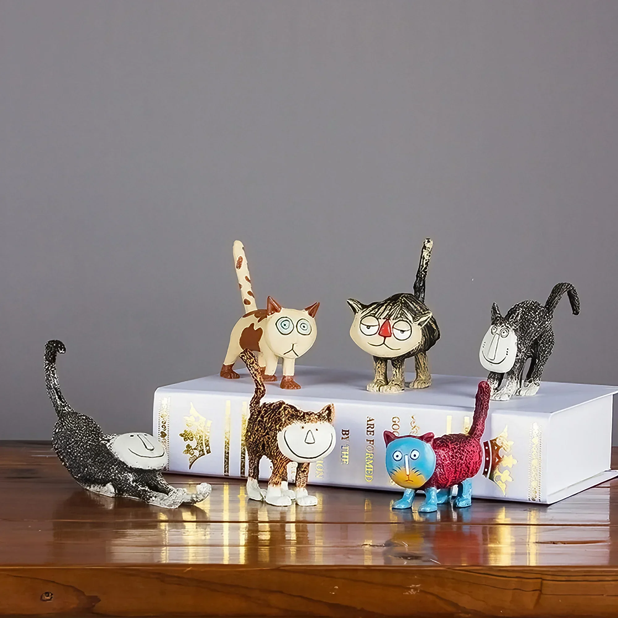 

One Set of Original Design Cat Figurines Creative CatCat Models Cartoon Kitty Ornaments Home Gift Limited Collections