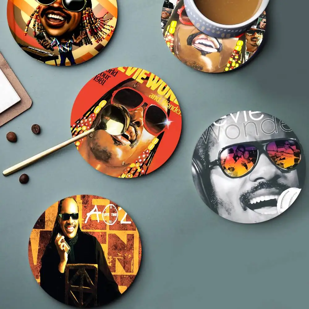 Stevie Wonder Singer Band Round Coasters Insulated Durable Cups Coffee Coaster Plate Mats Home and Decoration Kitchen Utensils