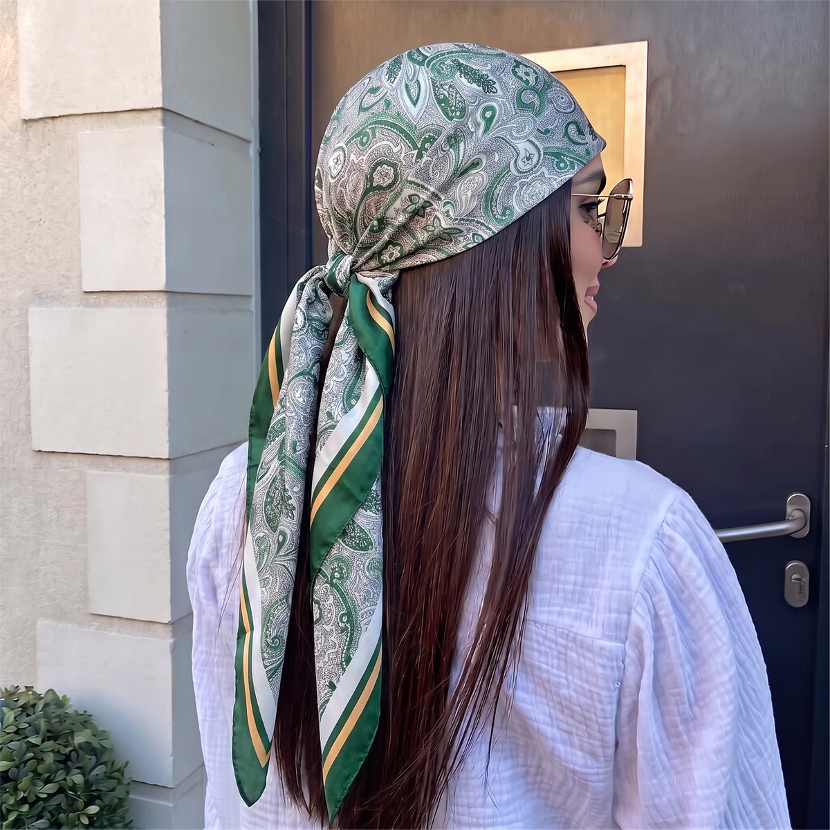 Classic 90Cm Paisley Swirl Square Scarf Ladies Retro Border Ornament Print Soft Satin Feel Oversized Wrap Multi‑Function