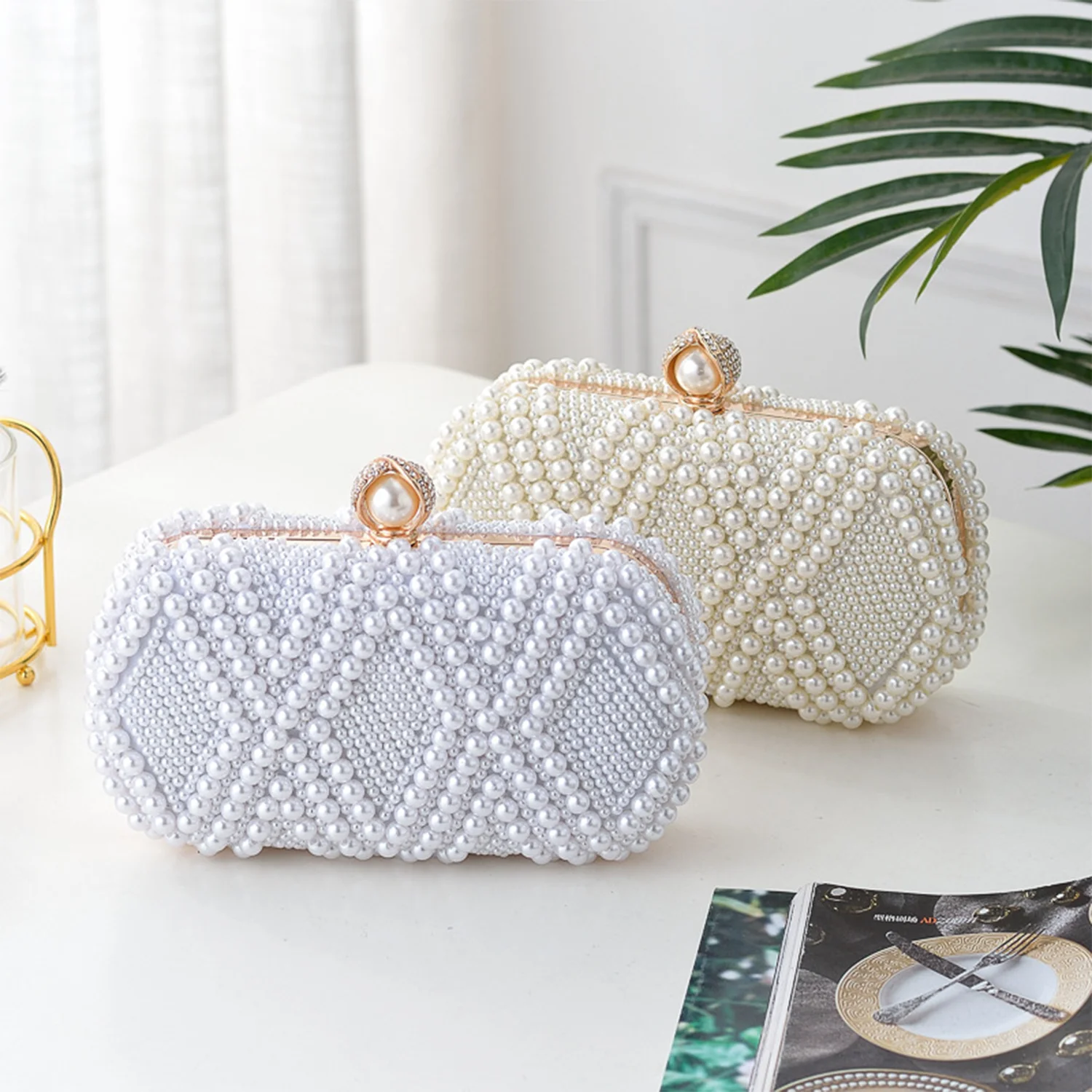 New Sweet Bridal Pearls Crystal Beaded Clutch Bags White Beige With Shoulder Chain Handbags Cross Body Ladies Special Party Bag