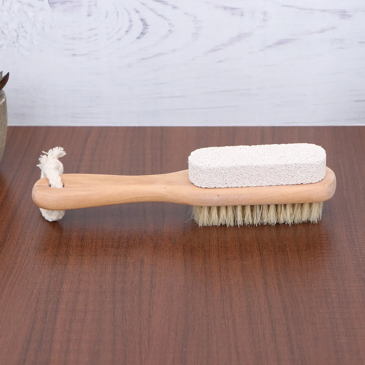 

1 шт. Двусторонняя пилка для ног от мозолей с пемзой, деревянной ручкой и натуральной щетиной для удаления омертвевшей кожи, инструмент для педикюра