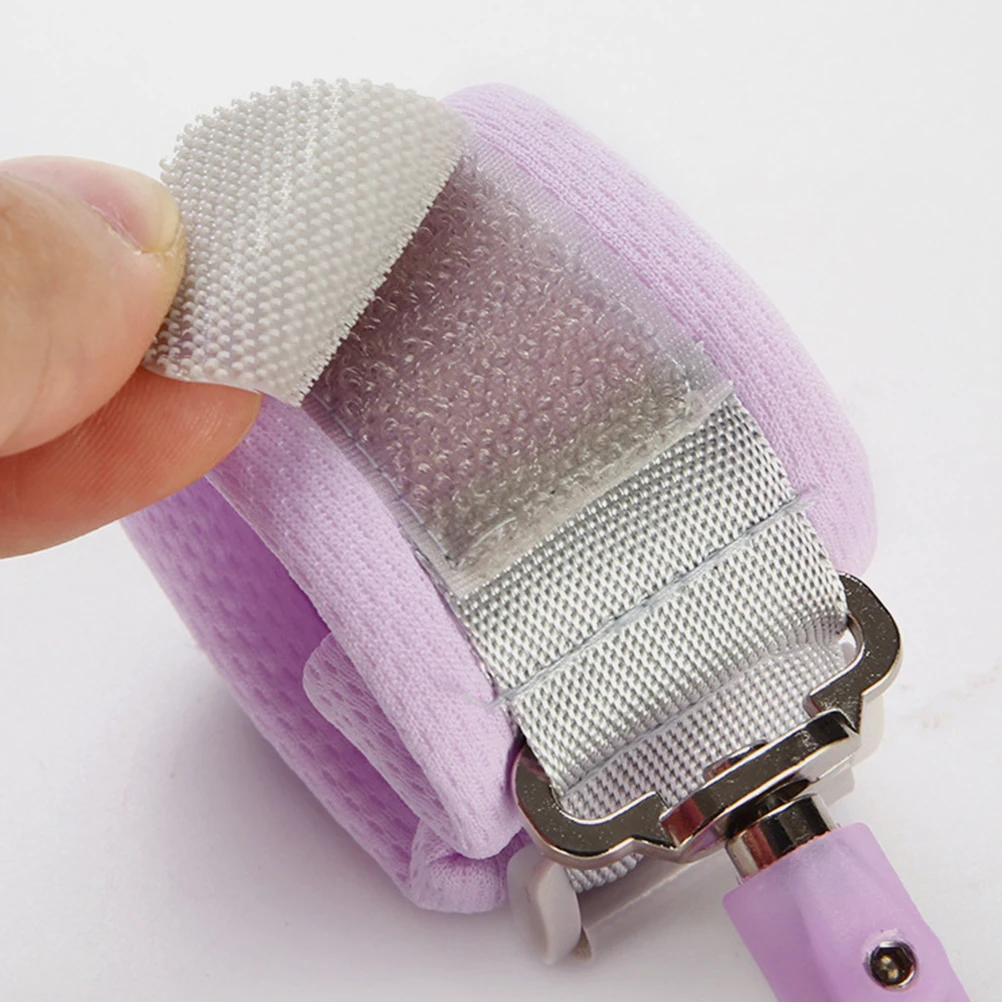 مجموعة واحدة من مقود الأطفال الصغار بتصميم الفراشات ومضاد للفقدان، حزام أمان للأطفال قابل للتعديل لاستخدام ملعب الأطفال