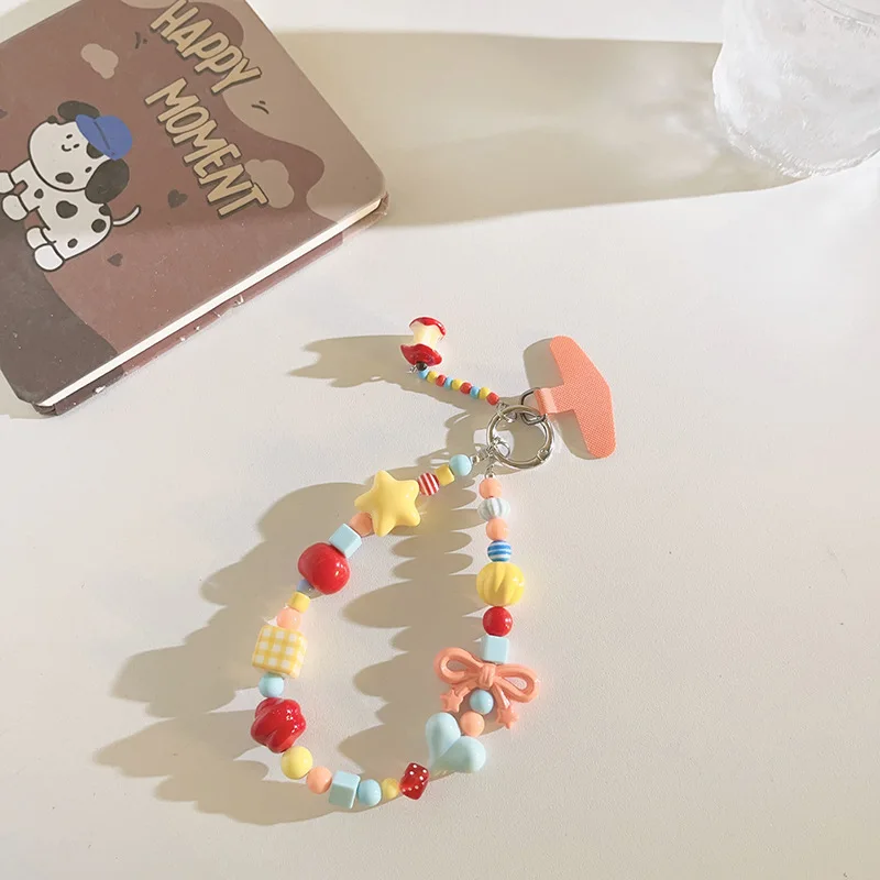 

Модный кулон в стиле дофаминового дизайна ручной работы в форме яблочной сердцевины - милый разноцветный браслет из бусин для телефона