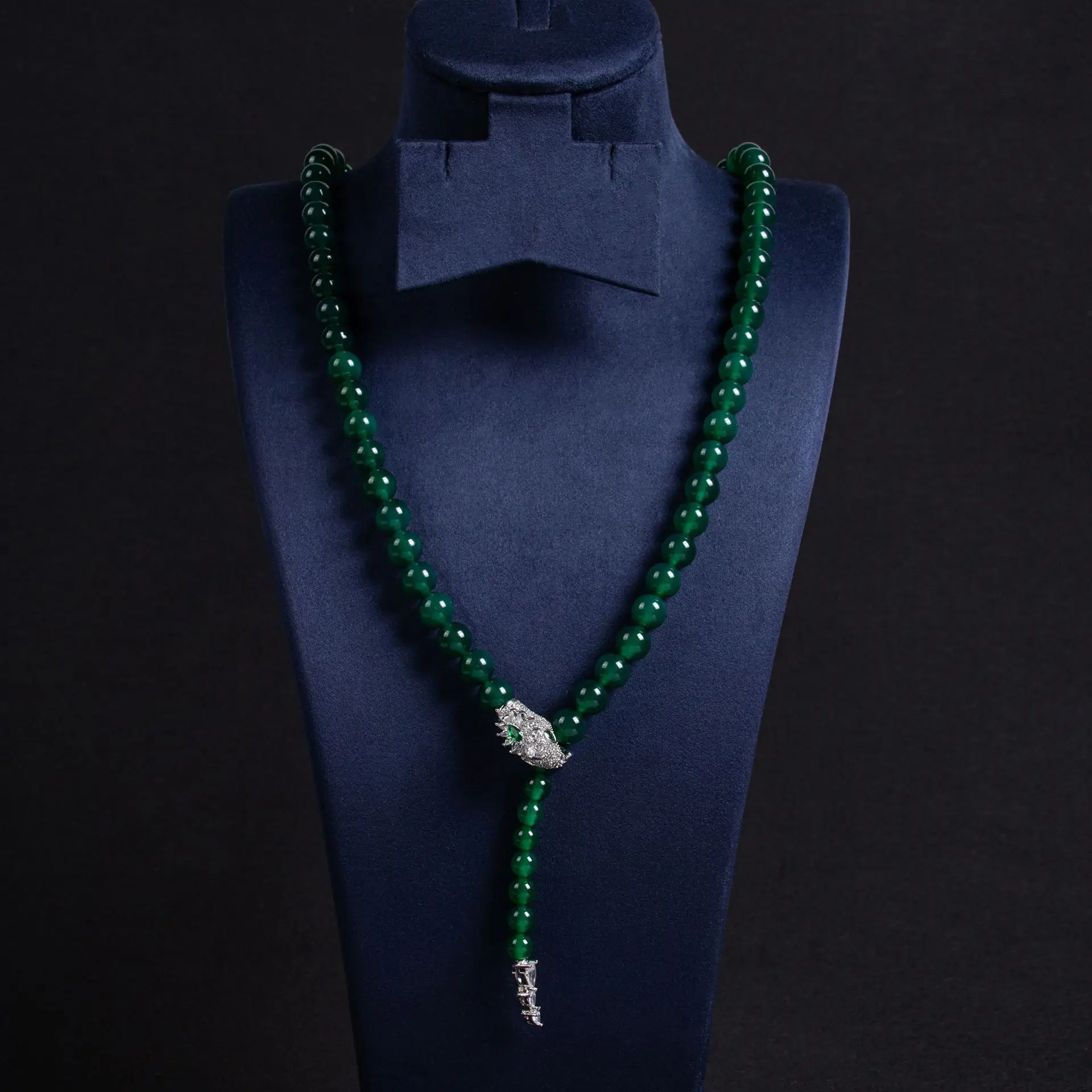 

Snake style green Agate obsidian white shell Necklace jewelry Wedding party women’s Vintage