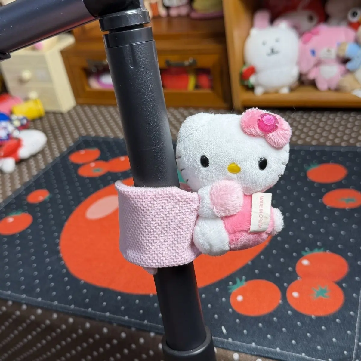 Sanrio Hello Kitty plush Velcro strap Little doll Car handbrake decoration curtain hook Room decoration accessorie bag ornament