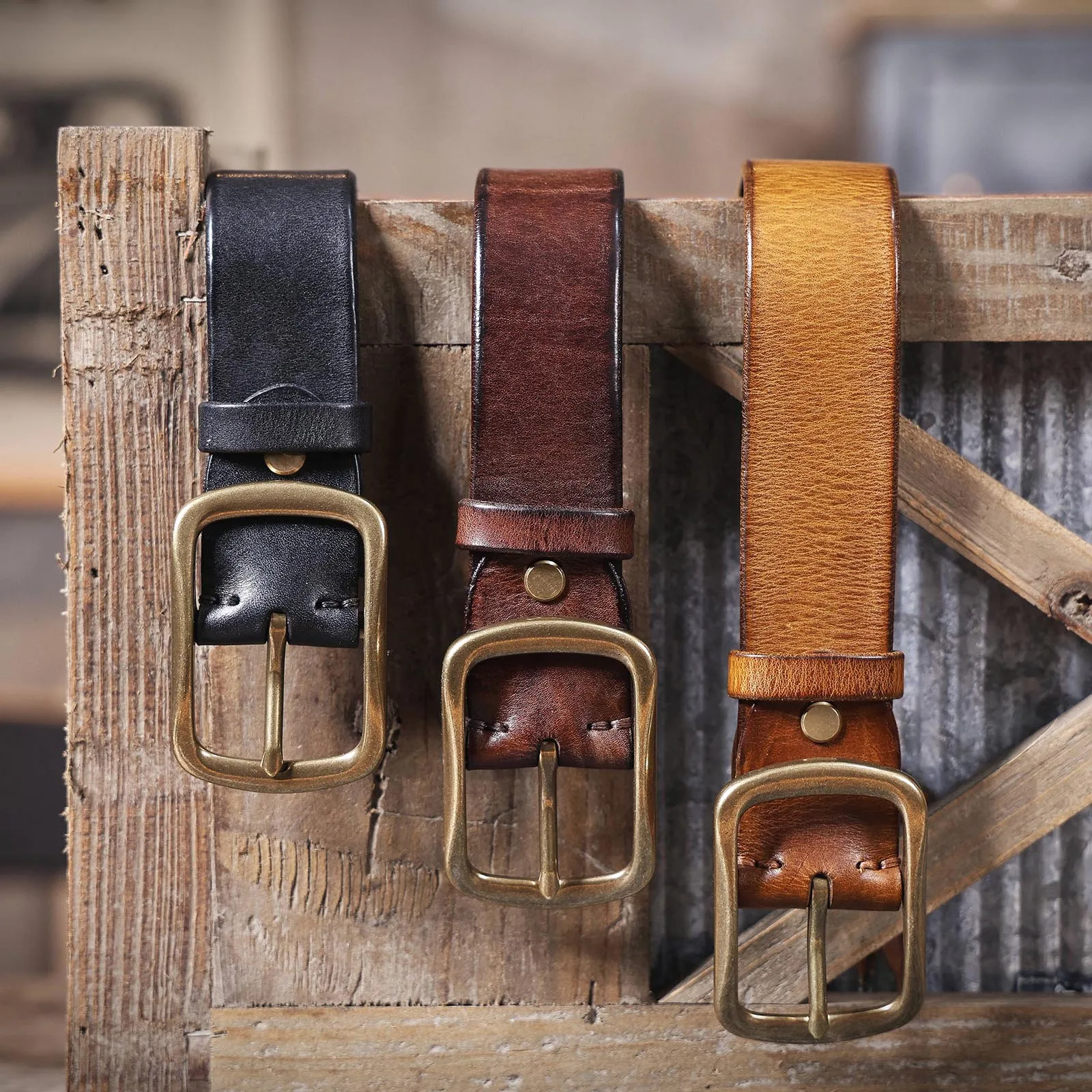 Vintage Echtleder-Herrengürtel mit Massiver Messingschnalle, Lässiger Dornschließen-Gürtel mit Geschenkbox, Verstärktes Italienisches Rindsleder – Detail 3