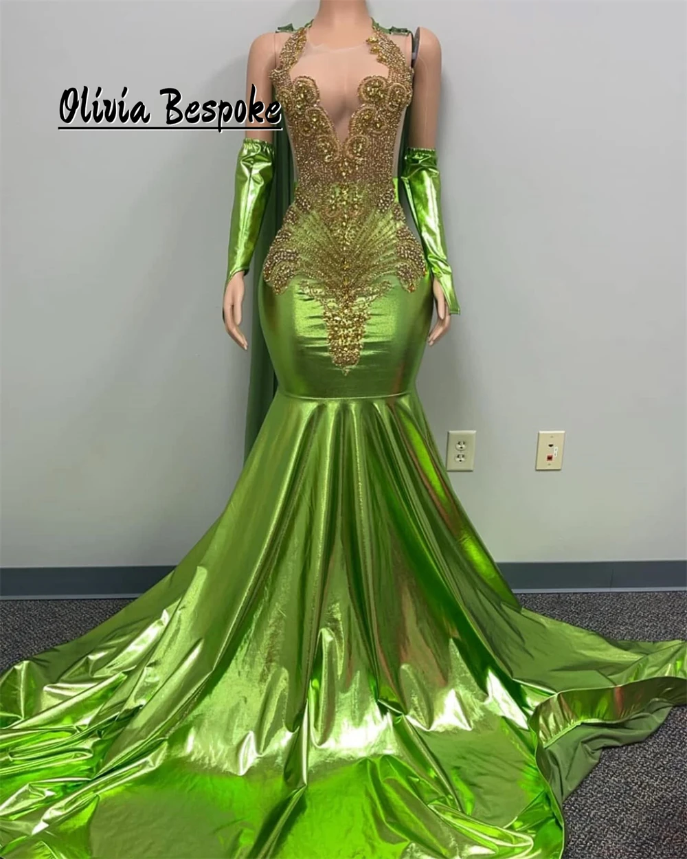 

Junior Prom Dresses Green Luxury Black Girls 2025 Gold Rhinestones With Gloves Mermaid Cocktail Gown For Special Customized