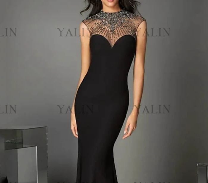 Customized Formal Illusion Halter Neck Celebrity Dresses Floor Length Beading Crystal Evening  Sleeveless Black Prom Dres