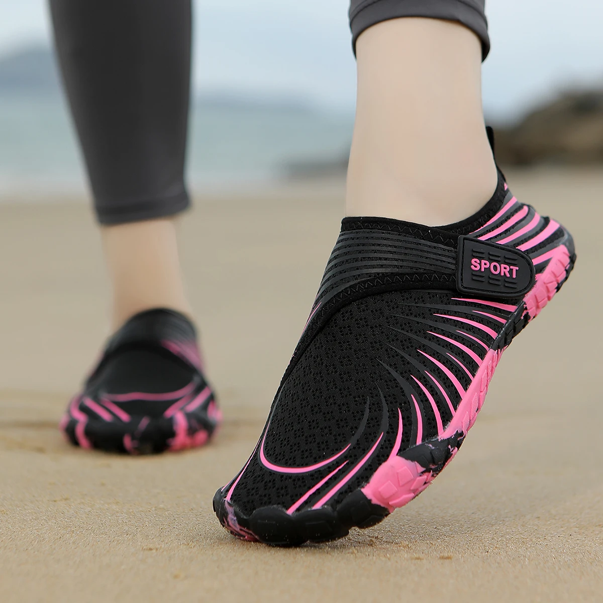 

Quick-Drying Water Shoes Men Women Outdoor Barefoot Beach Shoes Comfortable Non-Slip Upstream Shoes Unisex Water Sports Yoga