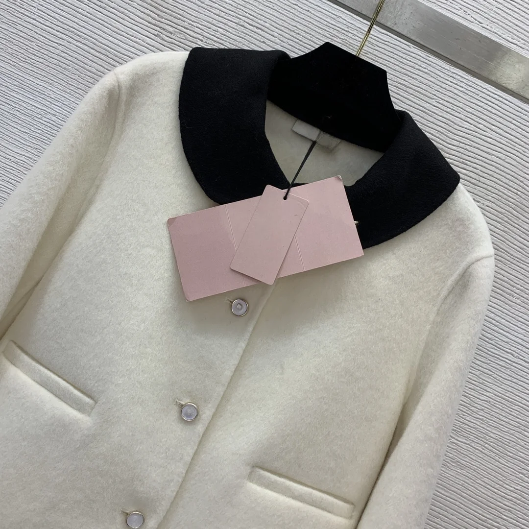 Round neck straight shoulder short double-sided cashmere coat for women 2024 winter loose temperament Chanel style woolen coat