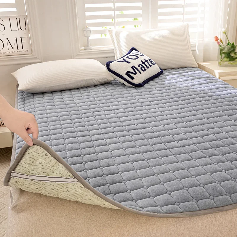 Winter Thick Warm Soft Mattress Toppers Japanese Double Bed Sheet Thin Tatami Mat Queen Bedspread Fold Non-slip Mattress Cover