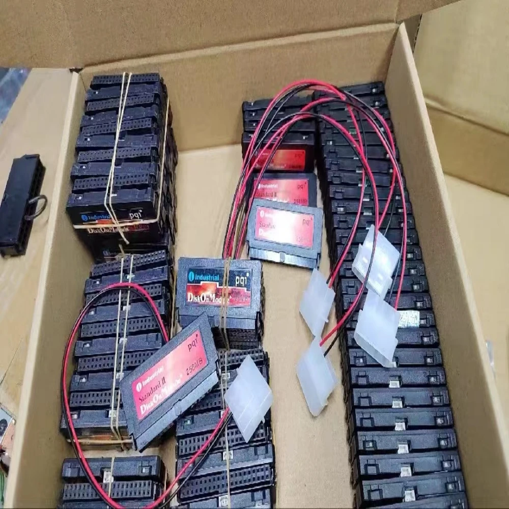 Original 1GB 512MB 128MB IDE 40Pin DOM SSD ดิสก์บนโมดูลอุตสาหกรรม IDE หน่วยความจําแฟลช 40 Pins MLC พร้อมสวิตช์ IDE