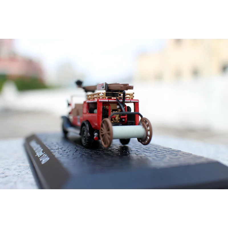 Motor de bomberos fundido a presión, escala 1/72, Bachert KS 10, Opel, modelo de coche de aleación, juguete coleccionable, regalo, adorno de exhibición de recuerdo