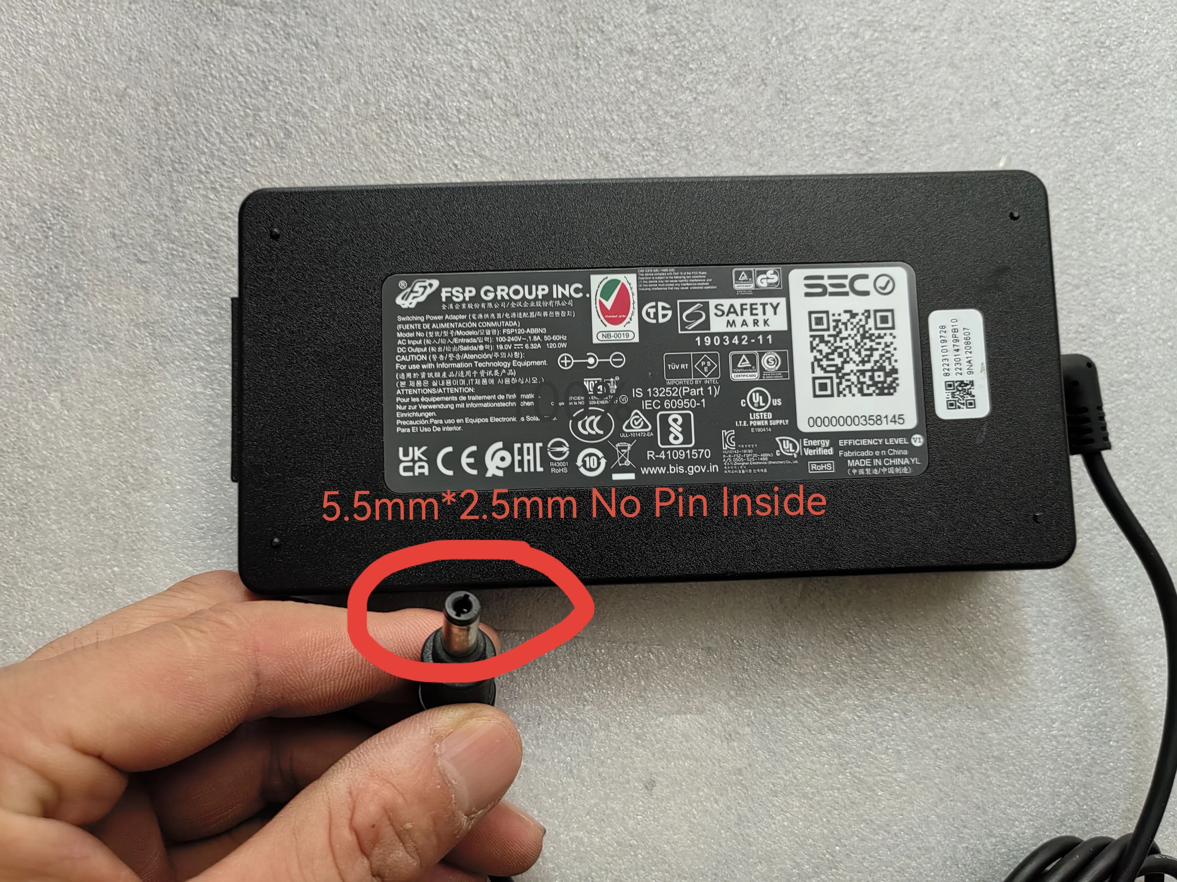 

Оригинальный адаптер переменного тока FSP 19 В 6,32 А 5,5 мм * 2,5 мм 120 Вт FSP120-ABBN3 190342-11 HU10142-19190 для AOC All-In-ONE 238A737401 ПК