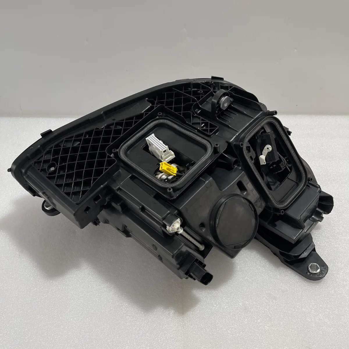 A2139062706 A2139062806 Dynamic LED Headlights Cold White for E-Class W213 E180 E200 2016 2017 2018 2019 2020