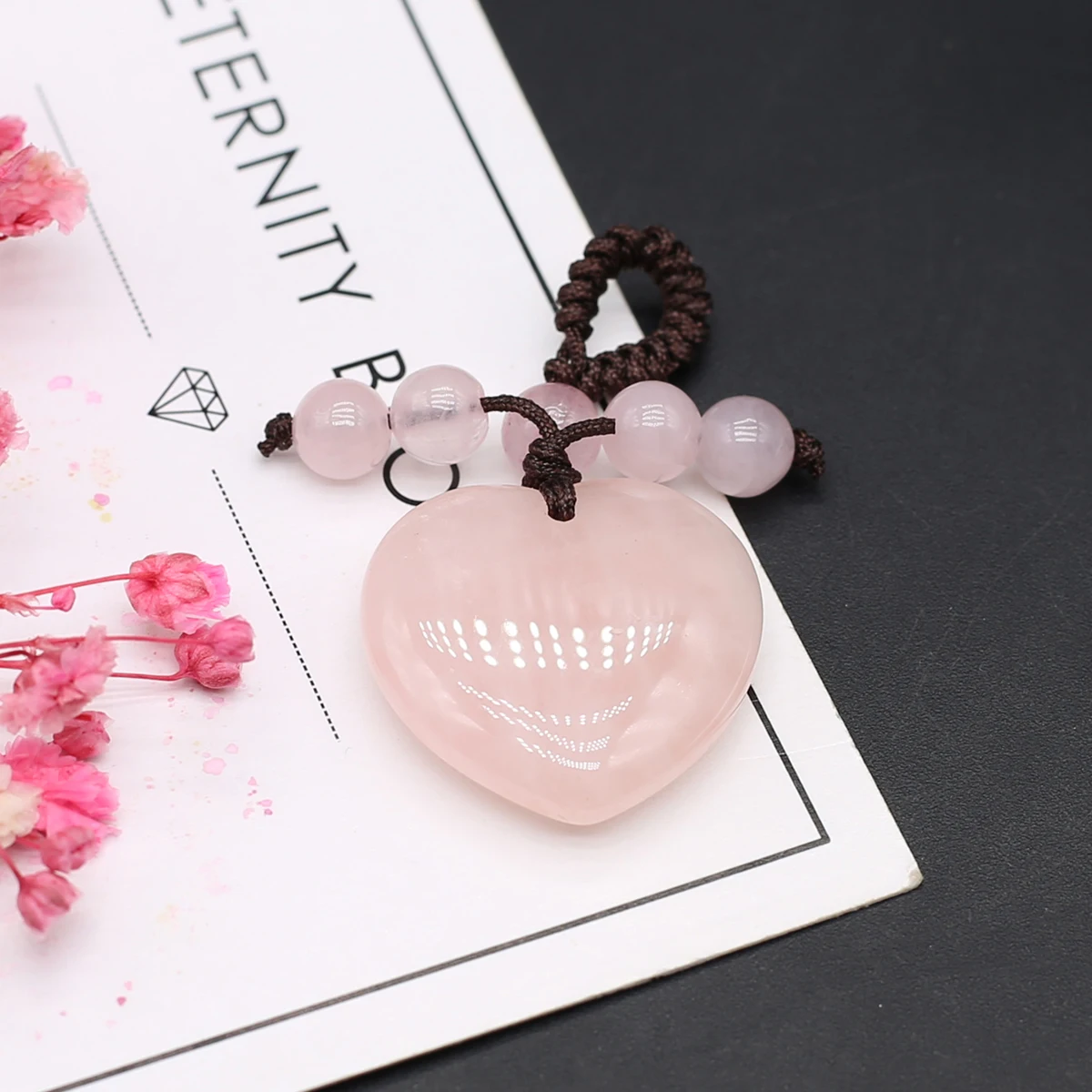 Natural Stone Keychians Heart Shape Rose Quartzs Tiger Eye Stone Keychians for Making DIY Jewerly Necklace Aaccessories 25x32mm