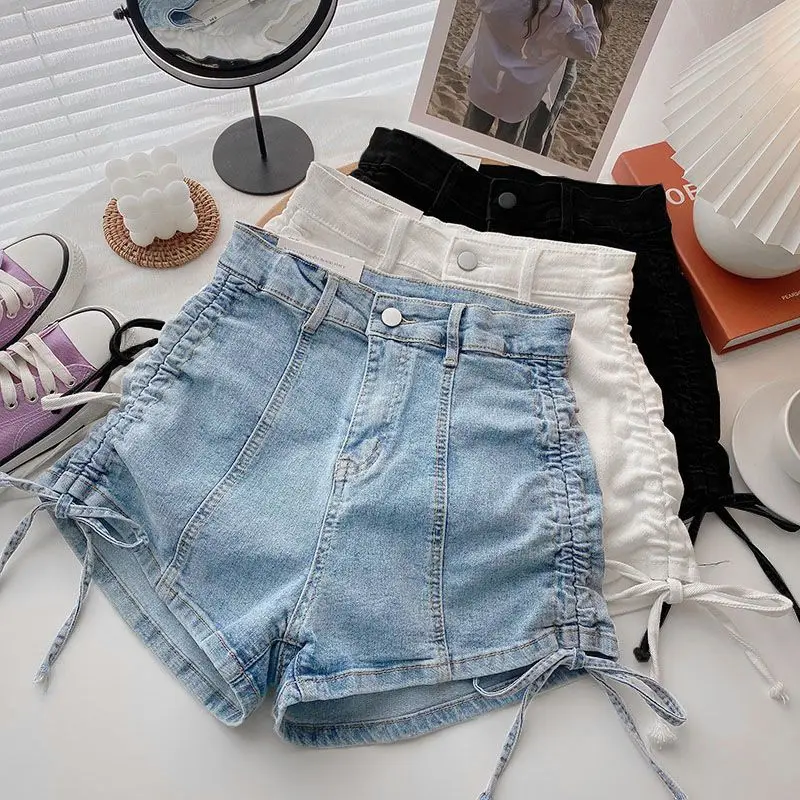 

Женские джинсовые шорты с высокой талией, летние, светло-голубые, с завязками, с эффектом похудения. Новая модель коротких шорт.