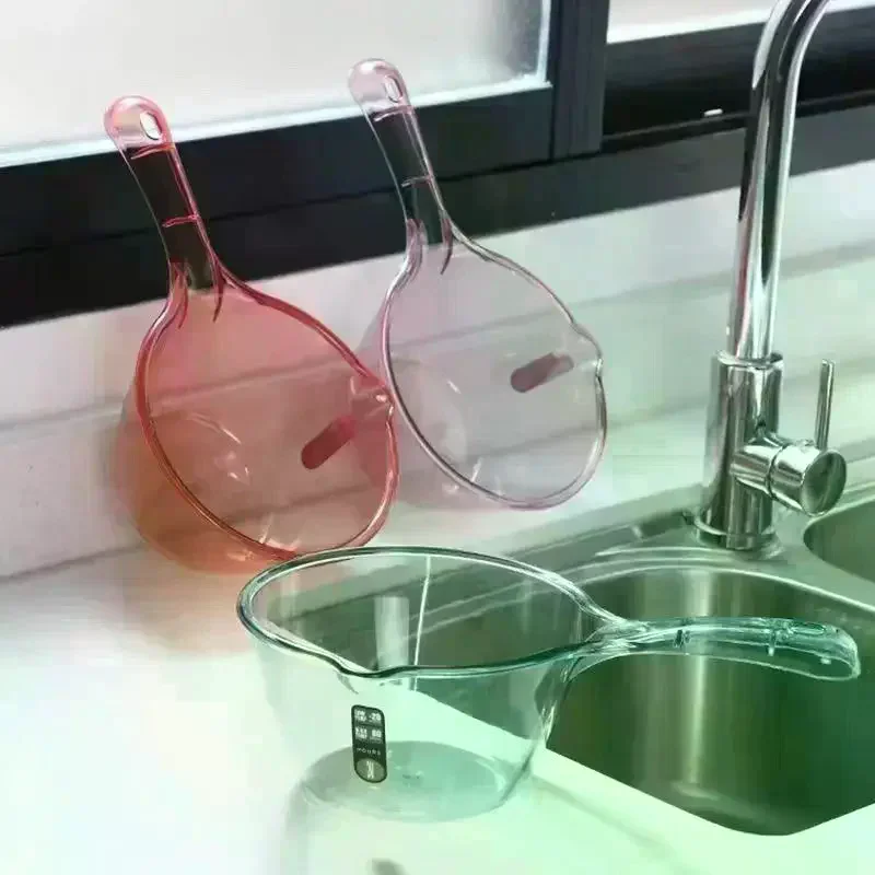 1Pcs Household Creative Water Ladle Wrestling Not Broken Transparent Water Scoop Thickened Plastic Water Spoon Kitchen Utensils