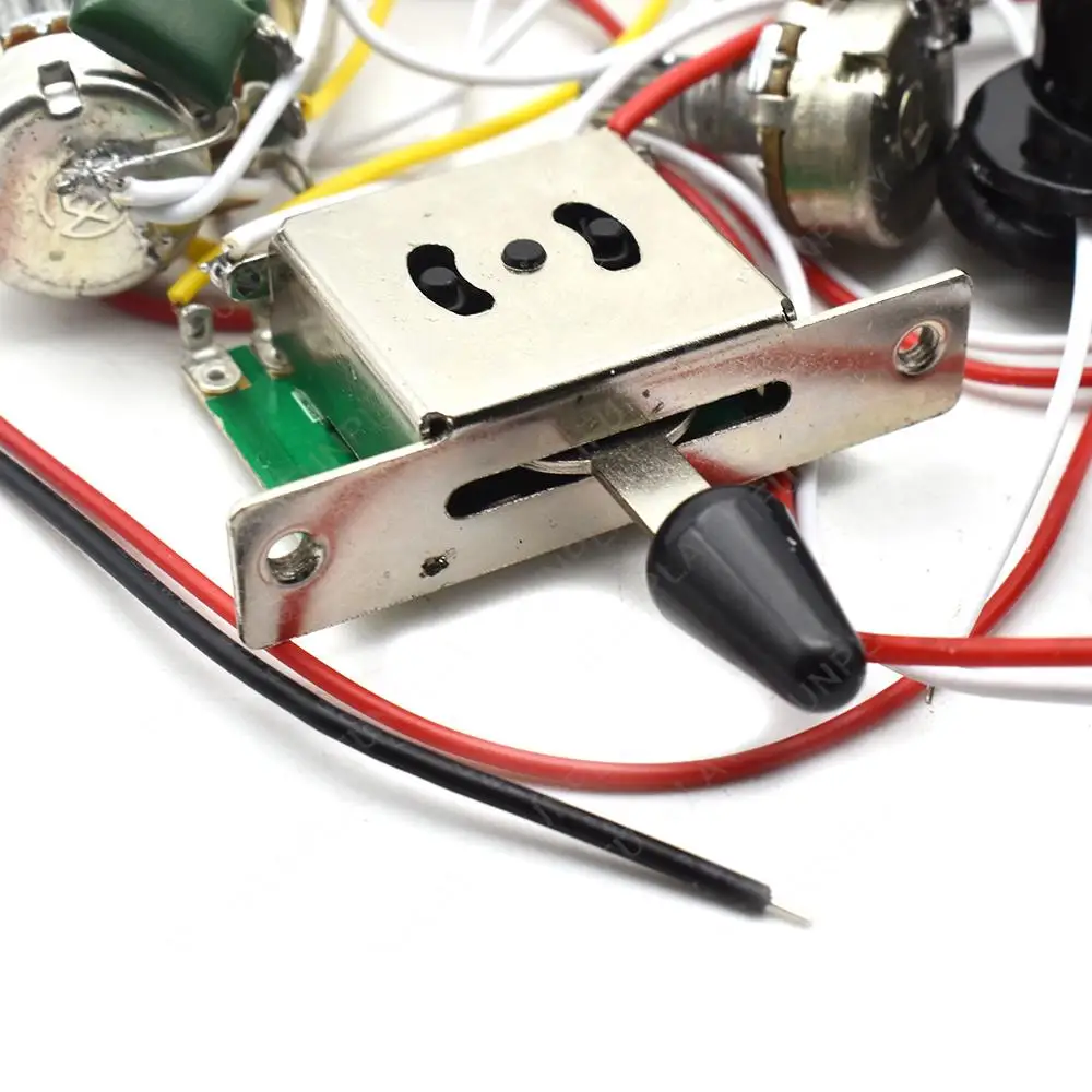 1 مجموعة الغيتار الكهربائي لاقط الأسلاك تسخير مسبقا 5-Way التبديل SSS لاقط 2T1V التحكم ل ST الغيتار الكهربائي أسود-أبيض #4