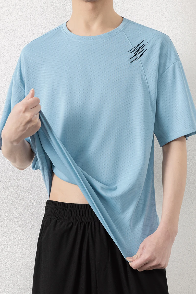 2026 Summer New Style Men's Lightweight, Breathable, Loose-Fitting Base Shirt for Teenagers for Outdoor Sports, Sweat-Resistant