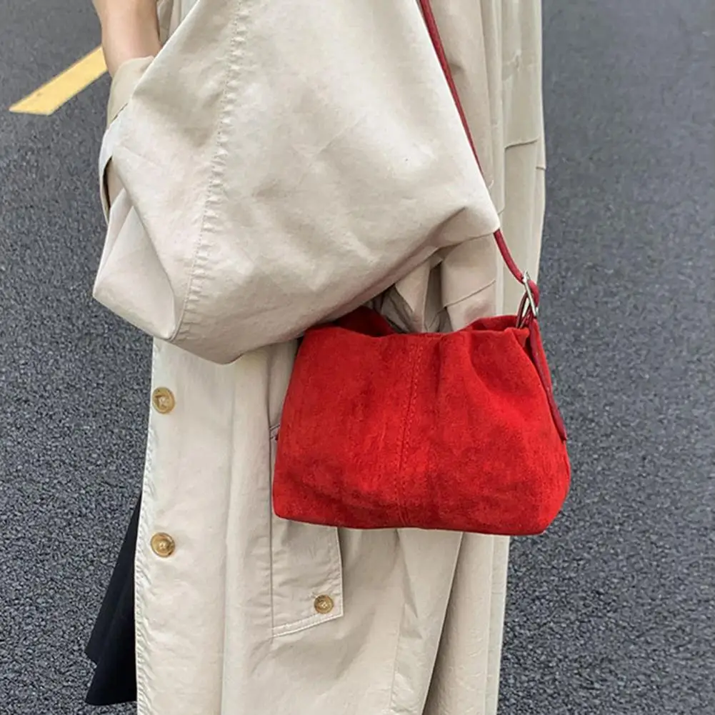 Soft Suede Crossbody Bag Vintage Suede Handbag Crossbody Purse with Adjustable Strap Shoulder Bag Phone Pouch Women’s Tote