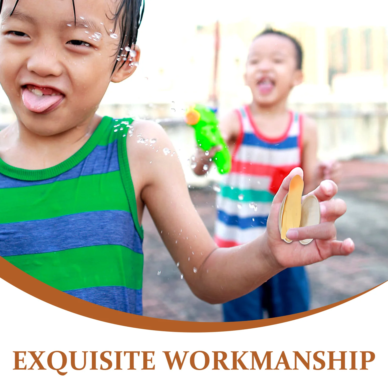 ปืนฉีดน้ำแบบกด 4 ชิ้น รูปทรงหอยเป๋าฮื้อ สมจริง ปลอดภัย สำหรับเล่นน้ำกลางแจ้ง ปาร์ตี้ริมสระน้ำ สนามหลังบ้าน ชายหาด สนุกสนาน ทำจากพลาสติก