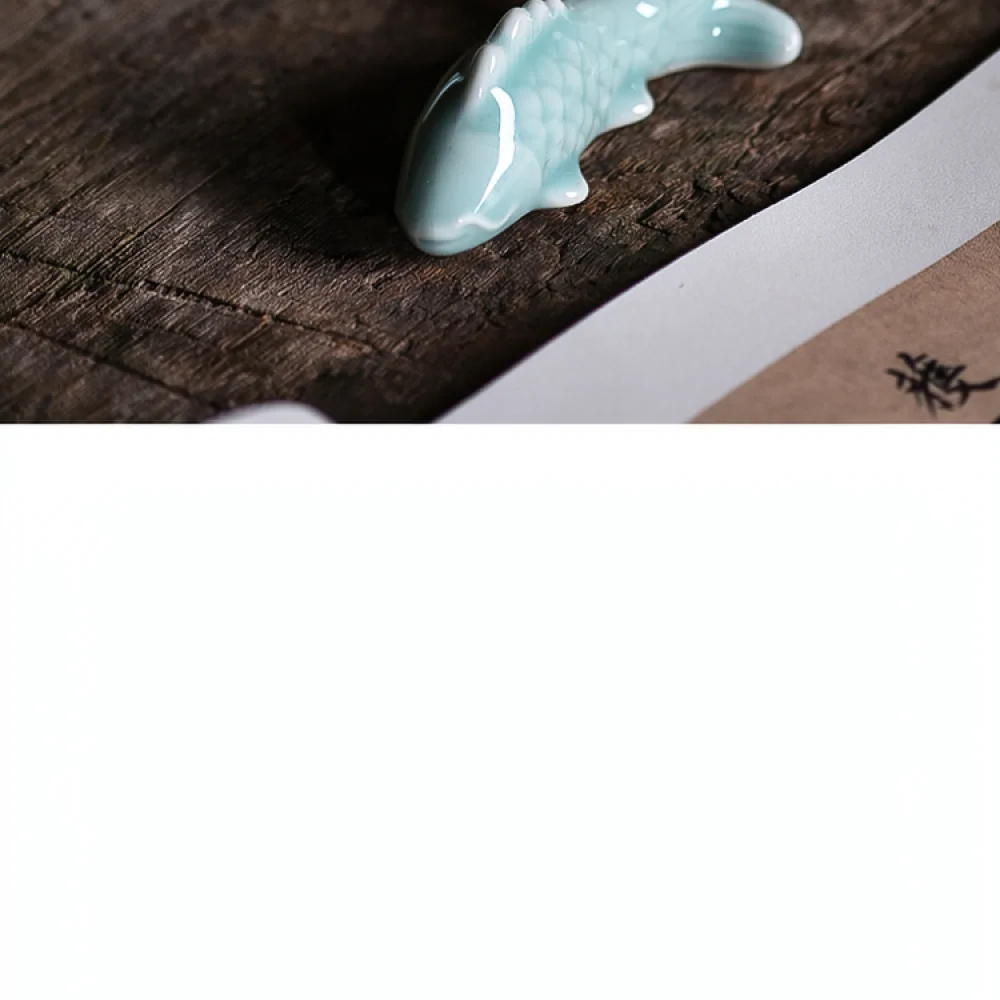 Elegant Celadon Koi Fish Pen Holder Ceramic Brush Rest Desktop Ornament Stationery Organizer For Pinmotang Creative Gift