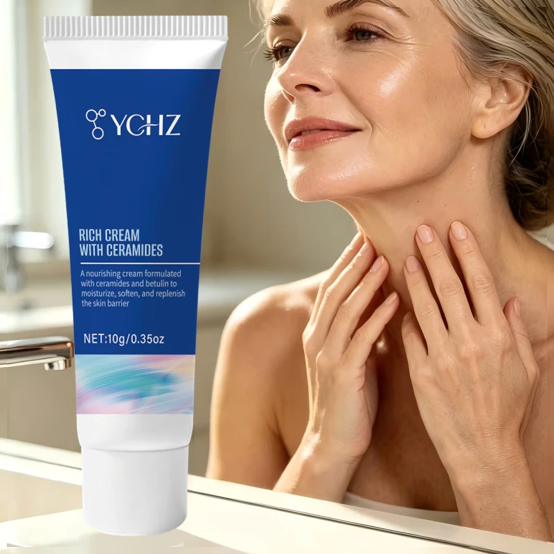 Centella Asiatica Moisturizing Cream, a face cream containing hyaluronic acid, vitamin E, and niacinamide, tightens and lifts sagging skin, brightens the complexion, and enhances elasticity, suitable for all fair skin tones.