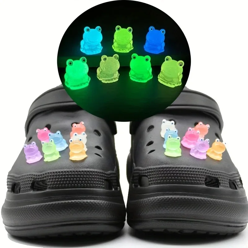 Hot Sales Fashion Trends Luminous Frog Charms Shoe Buckle DIY Detachable Spicy Girl Clogs Sandals Accessories