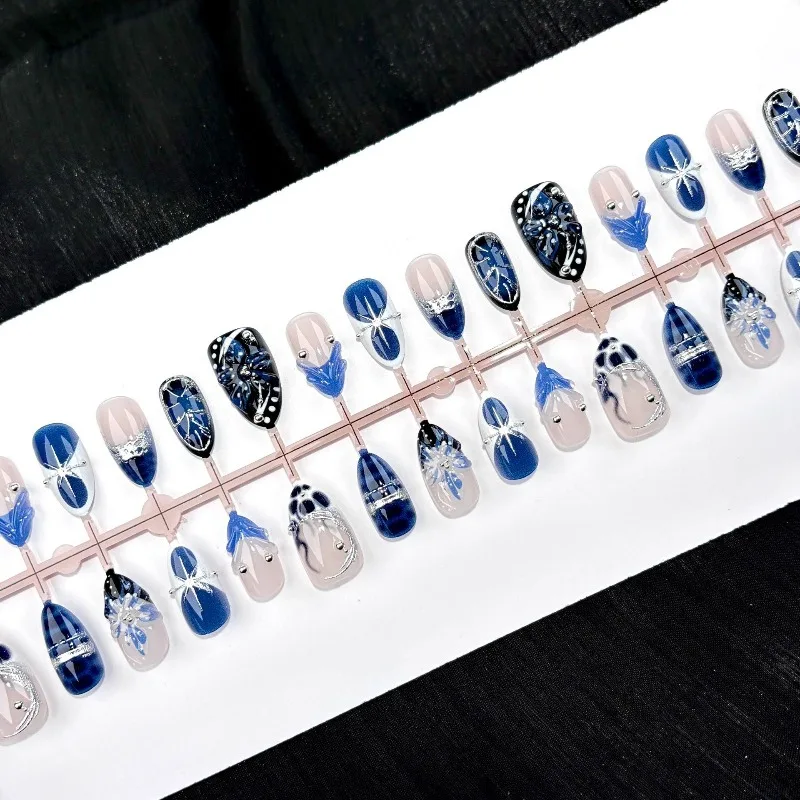 24PCS Short Almond False Nails Glossy Blue Flowers Shell French Press on Nails Metallic Silver Pattern Fashion Acrylic Nail Tips