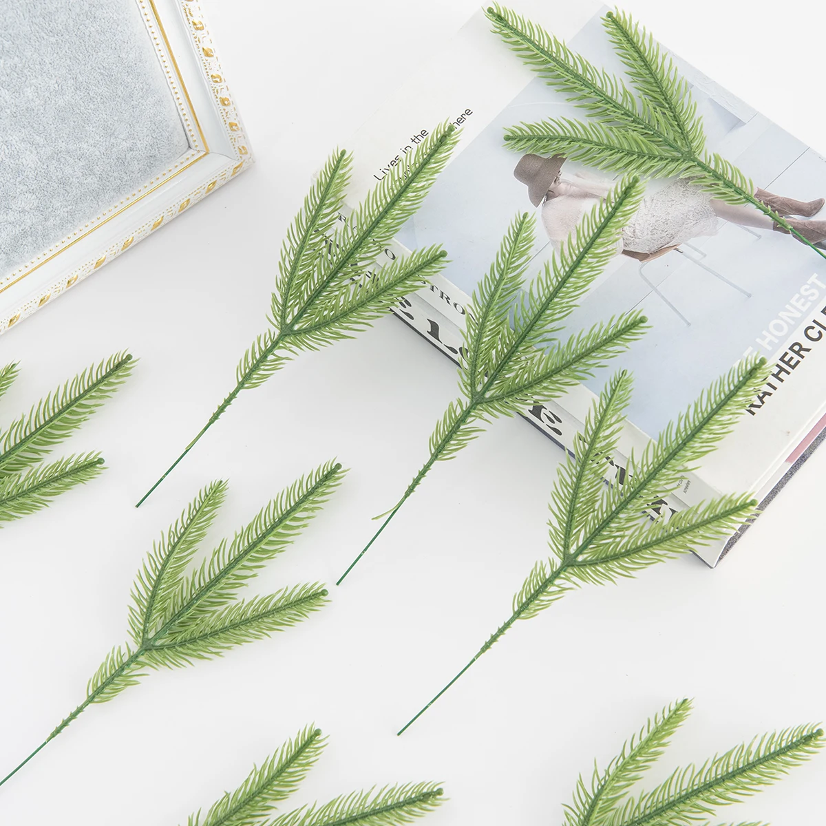 

5pcs/10pcs MINI Christmas Tree Materials Artificial Plants Home Decoration Accessories Scrapbooking Flower Ornamental Flowerpot