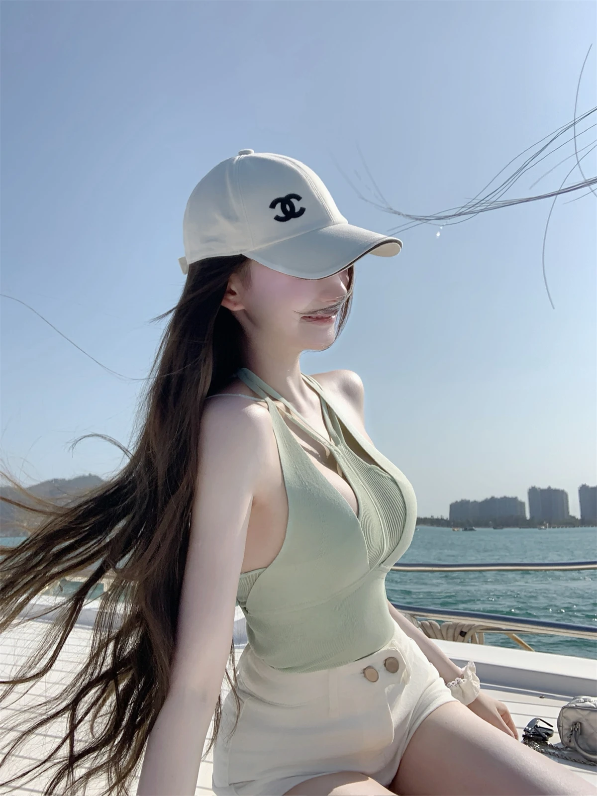 

Женский укороченный топ Kikimy Mint Wave с геометрическим узором, облегающий жилет, многослойный пэчворк, сложный процесс вязания