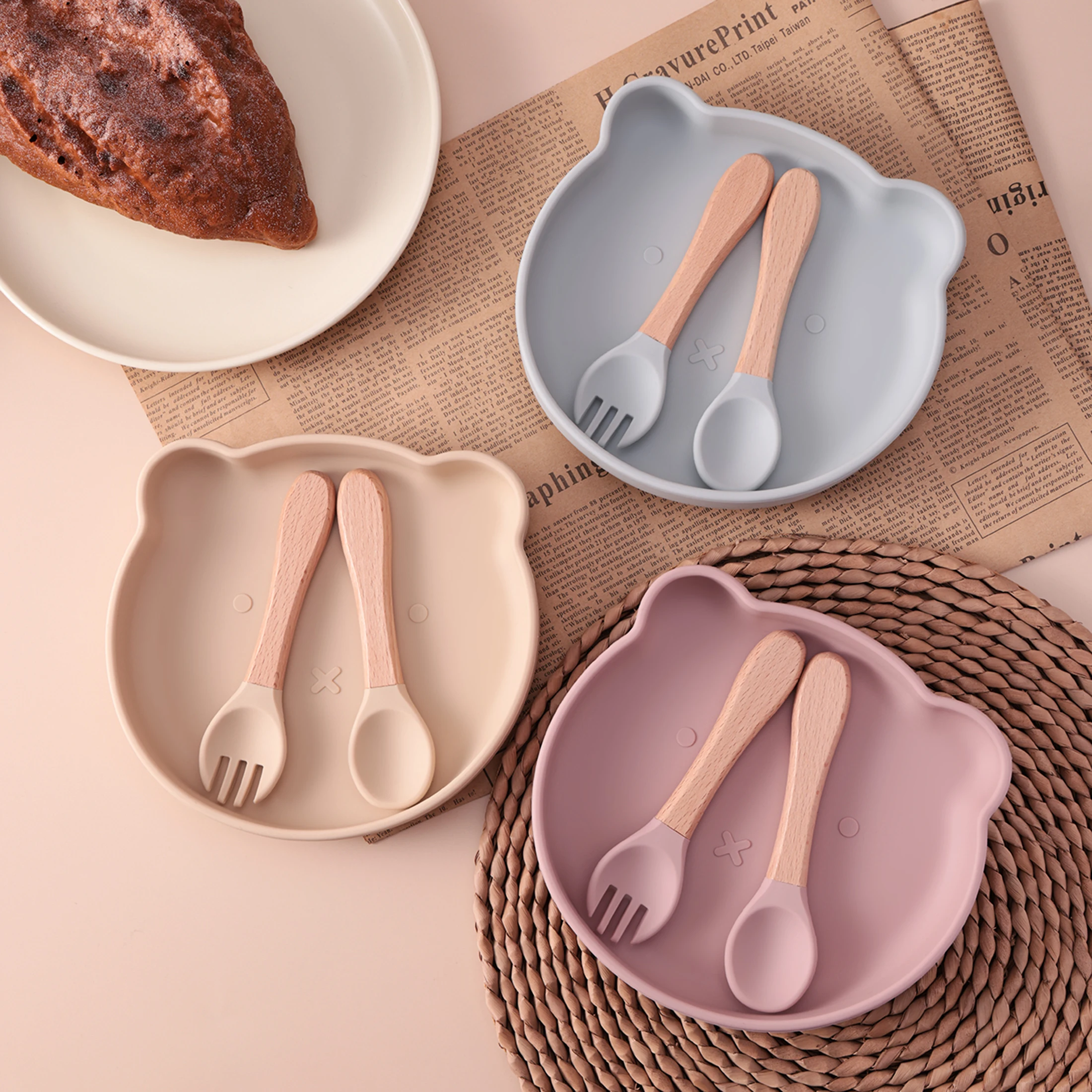 3PCS Cartoon Bär Silikon Saug Gerichte Platte Schüssel Set Mit Holz Löffel Gabel BPA FREI Selbst Fütterung kinder geschirr