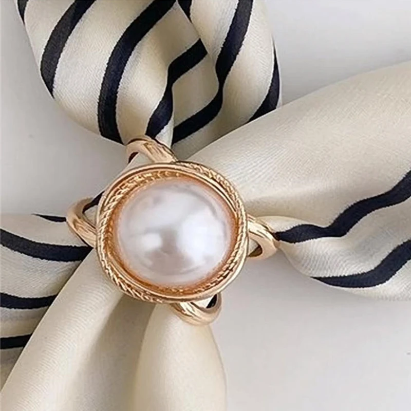 

New Fashion Imitation Pearl Brooch Corner Hem Waist Knotted Brooches Metal Hijab Silk Scarf Ring Clip Shawl Buckle Accessories