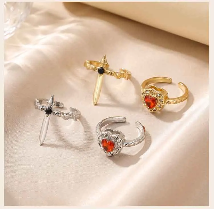 Schwert-Herz-Ring für Damen, 2er-Set Y2K Offener Ring Grunge Punk Schmuck, Halloween-Party Statement-Ringe Modisches Geschenk – Detail 5