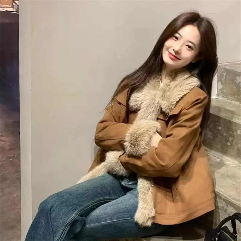 Maillard Retro Brown Furry Coat Women's 2024 Autumn Winter Plus Velvet Thickening New Fashion Denim Stitching Mao Mao Coat Top