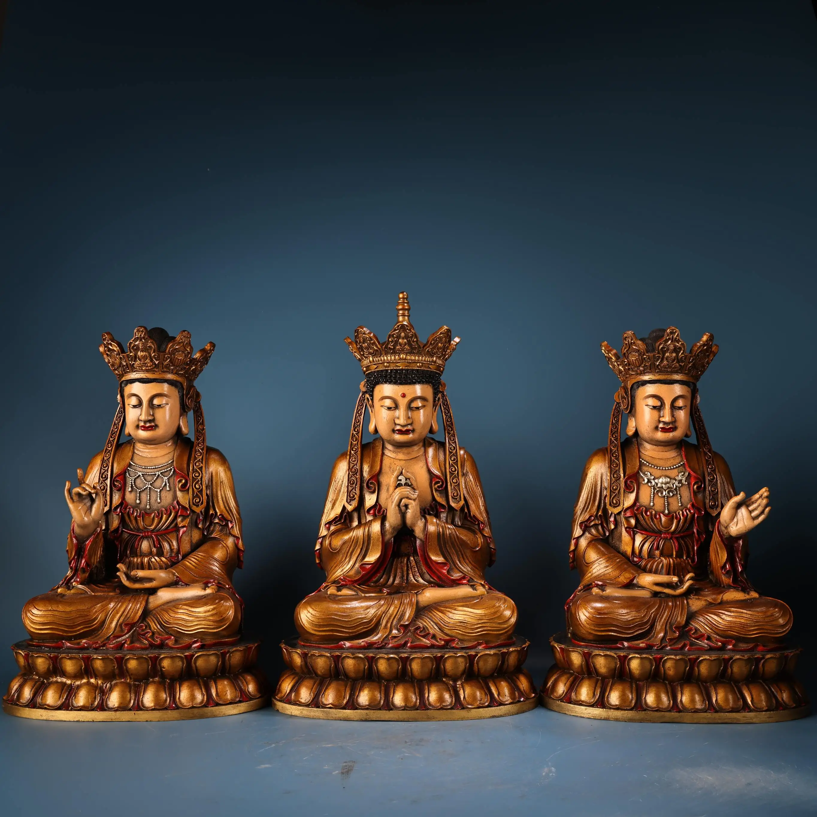 

14 "Старый бронзовый позолоченный окрашенный высокий рельефный Ян Хуа Трикилия Будда Пилузка Сидящий Будда Терраса Амитабха Зал поклонения