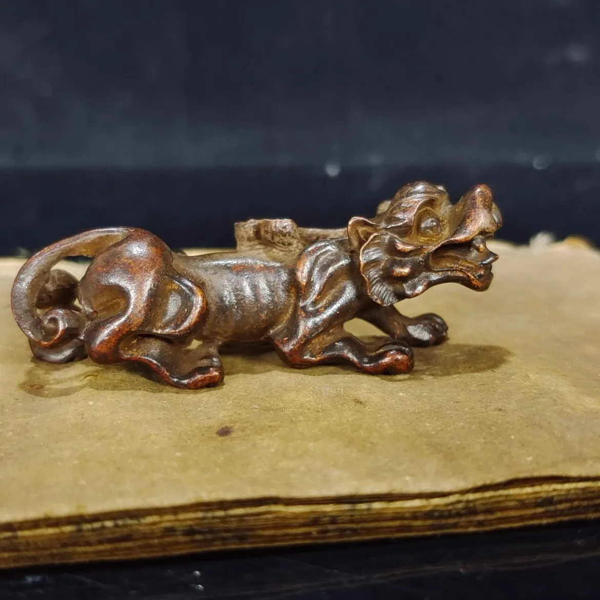 

Vintage Purple Copper Tiger Desktop Craft Decoration