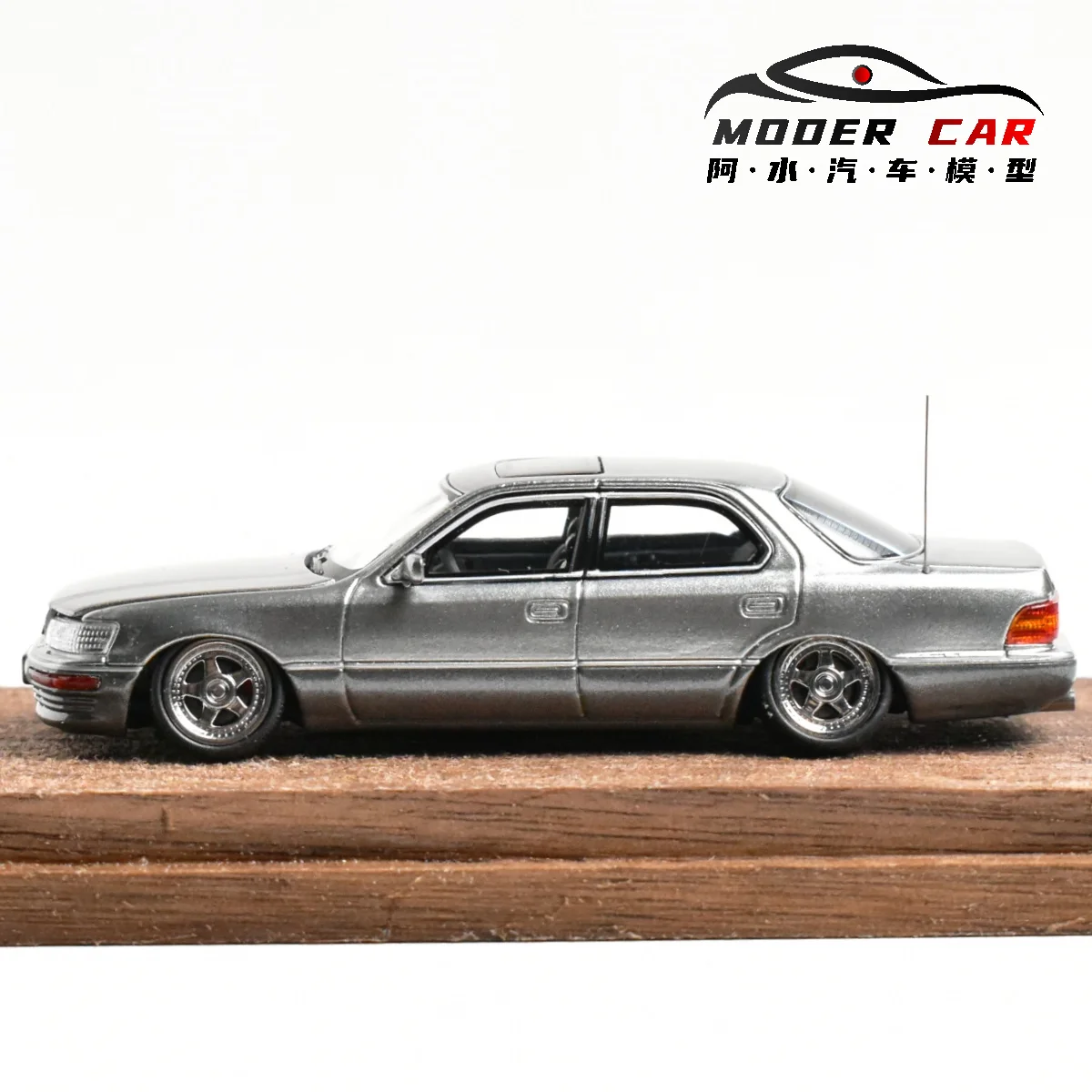

Коллекционная модель автомобиля Fine Works FW 1:64 LS400 из литого металла, отличный подарок
