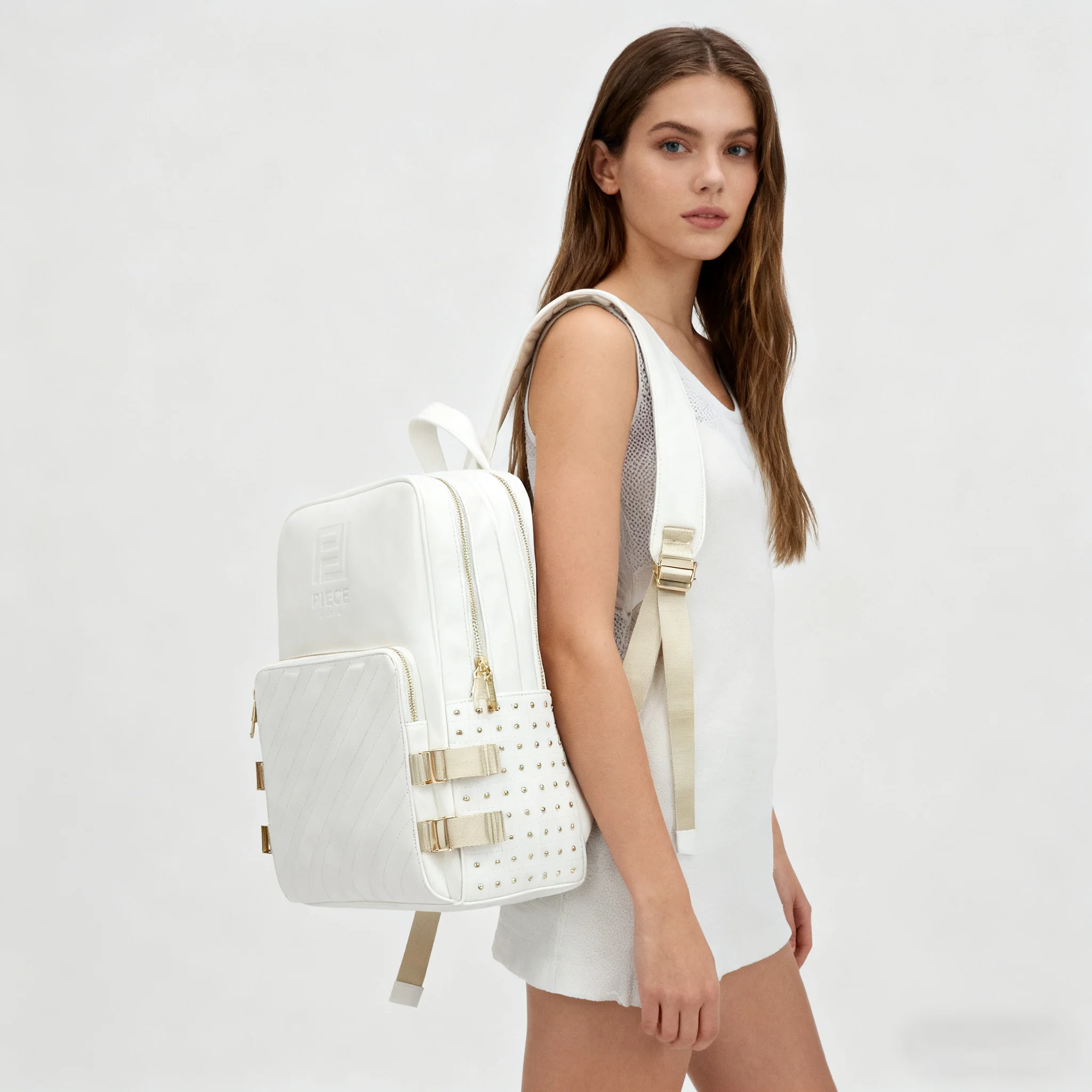 PU Leather Studded Backpack Large Capacity Fashion Backpack Rivet Decor School Travel Work Daily Use