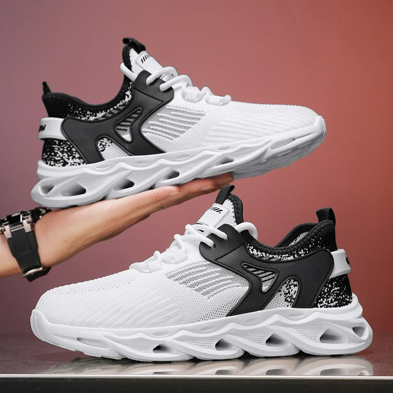 

Новые мужские удобные повседневные универсальные повседневные спортивные туфли без шнуровки на толстой подошве с цветными блоками