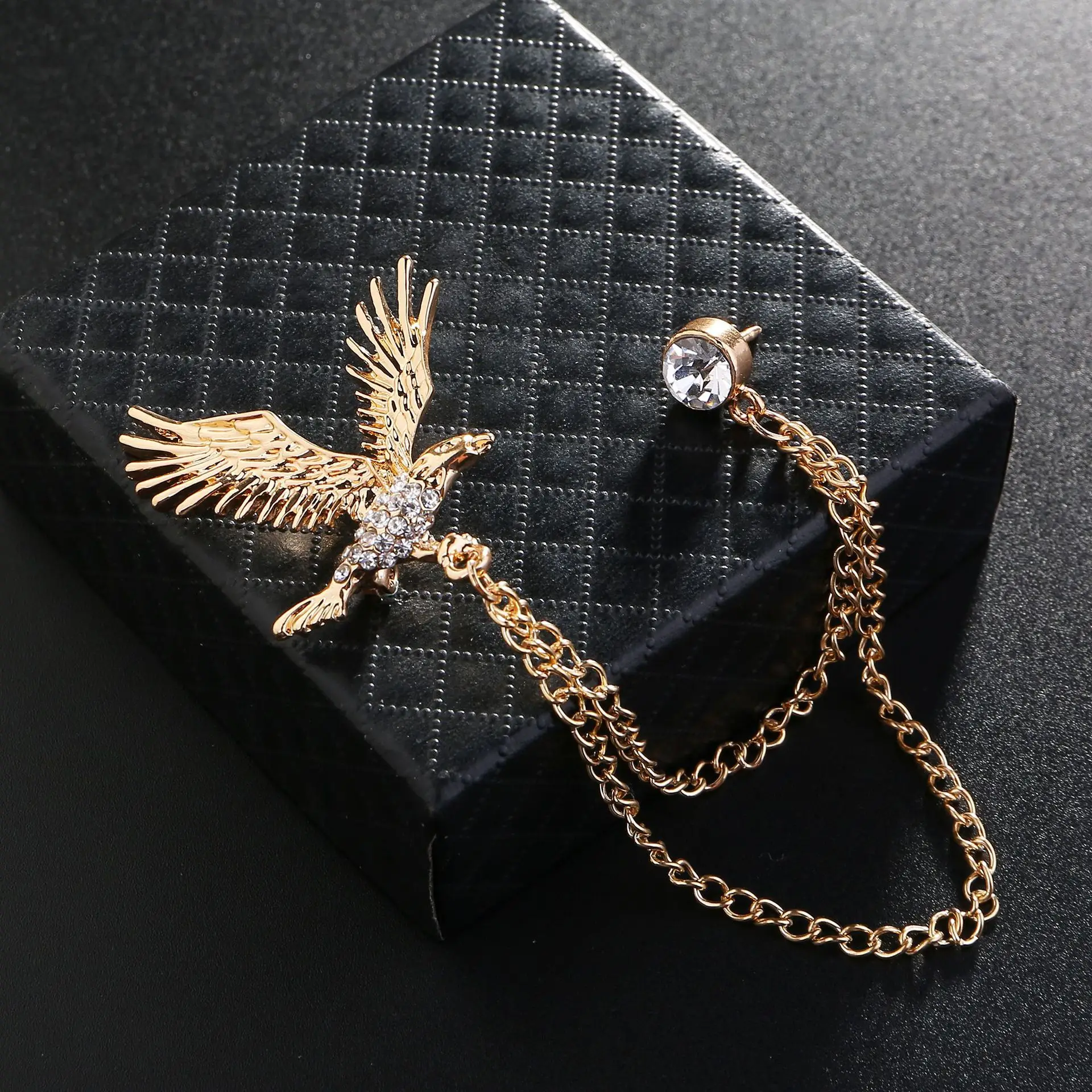 Vintage Eagle Tassel Brooch Alloy Animal Corsage Men's Brooches Suit Shirt Collar Pins Clothing Accessories Jewelry Gifts