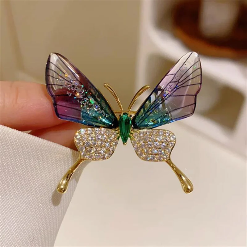 Broche de abeja y mariposa de pájaros encantadores para mujer, joyería de animales a la moda con diamantes de imitación y perlas, alfileres de solapa para vestido, regalos de fiesta de boda