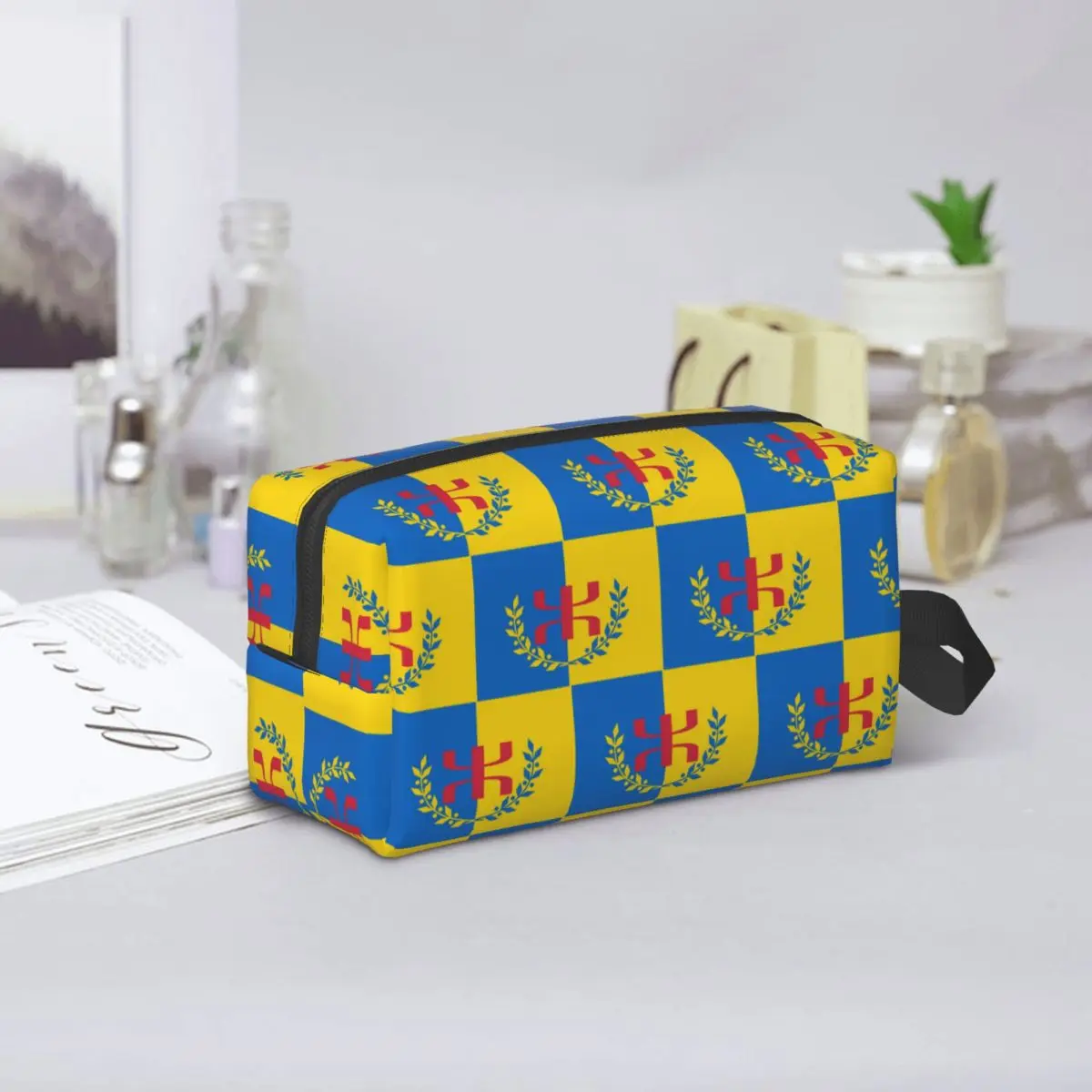 Amazigh Flag Splash Berber Tifinagh Proud Makeup Bag Cosmetic Organizer Storage Dopp Kit Toiletry Cosmetic Bag for Women Beauty
