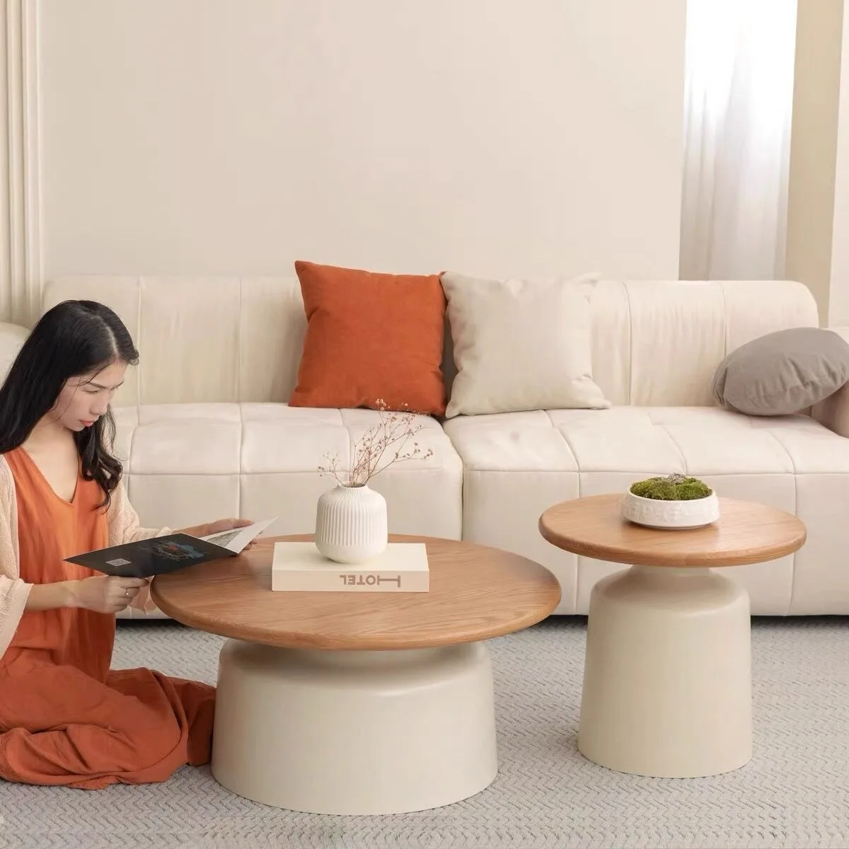 Cream style household living room coffee table modern simple small apartment round movable Internet celebrity bed and breakfast
