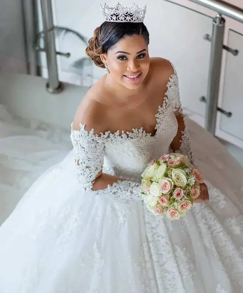 Customized New Bride Dresses Women Lady Elegant Wedding Fashion Lace White African Princess Bridal Ball Gown Long Sleeve Wedding