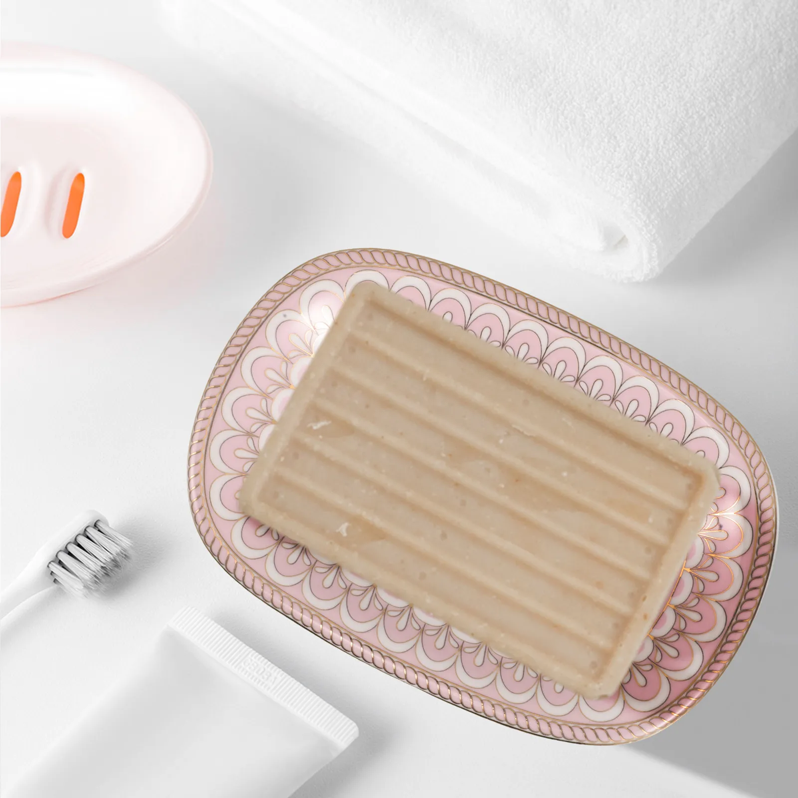 

Самоотводящаяся керамическая мыльница с полосатым дизайном и несколькими отверстиями для ванной, душа, раковины – стильная и современная, с функцией дренажа