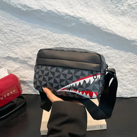 Borsa a tracolla creativa con bocca di squalo Portamonete semplice Borsa per cellulare Borsa a tracolla moda casual Borsa quadrata piccola di grande capacità
